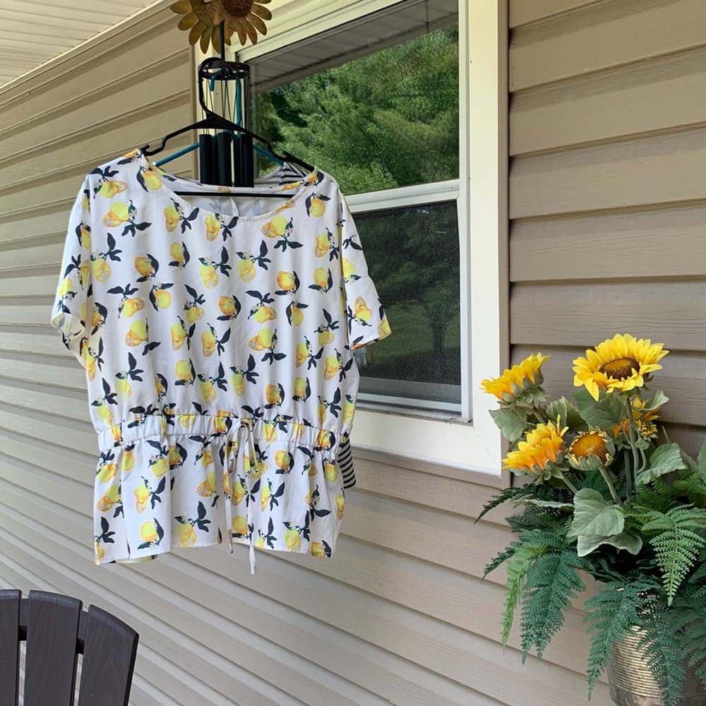 Sold!!!! Summer tops 2xl cute
